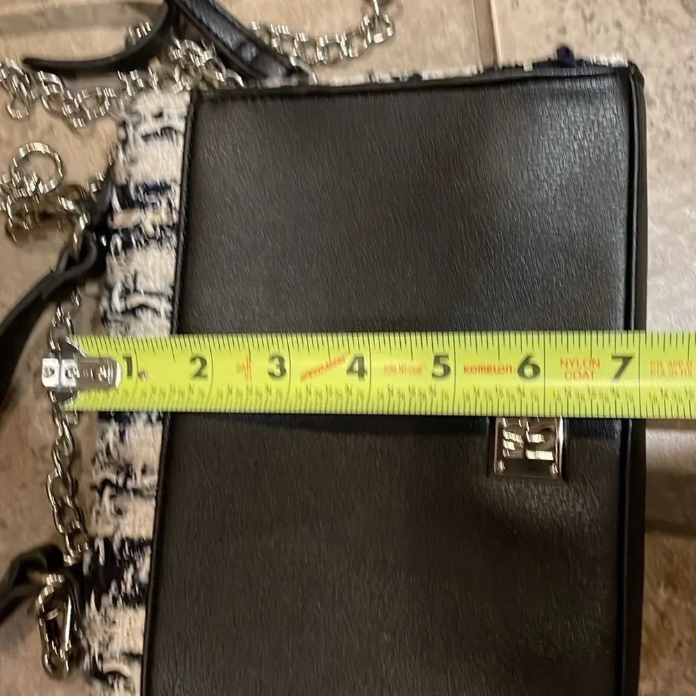 Madden NYC Black Plaid Boucle Boxy Top Handle Bag with Crossbody Strap - Picture 12 of 12